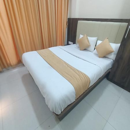 Hotel Om Sai Νάβι Μουμπάι Εξωτερικό φωτογραφία