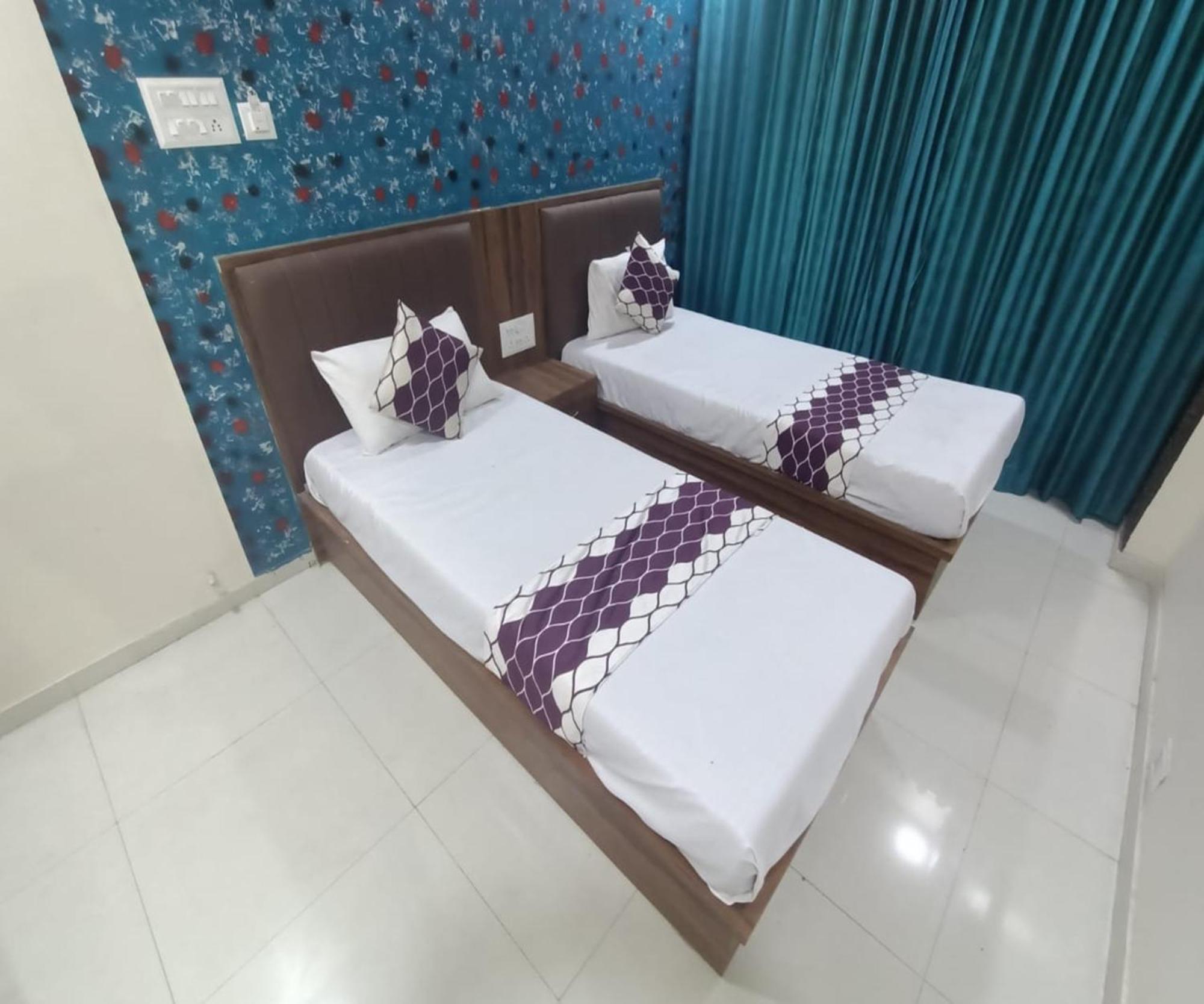 Hotel Om Sai Νάβι Μουμπάι Εξωτερικό φωτογραφία