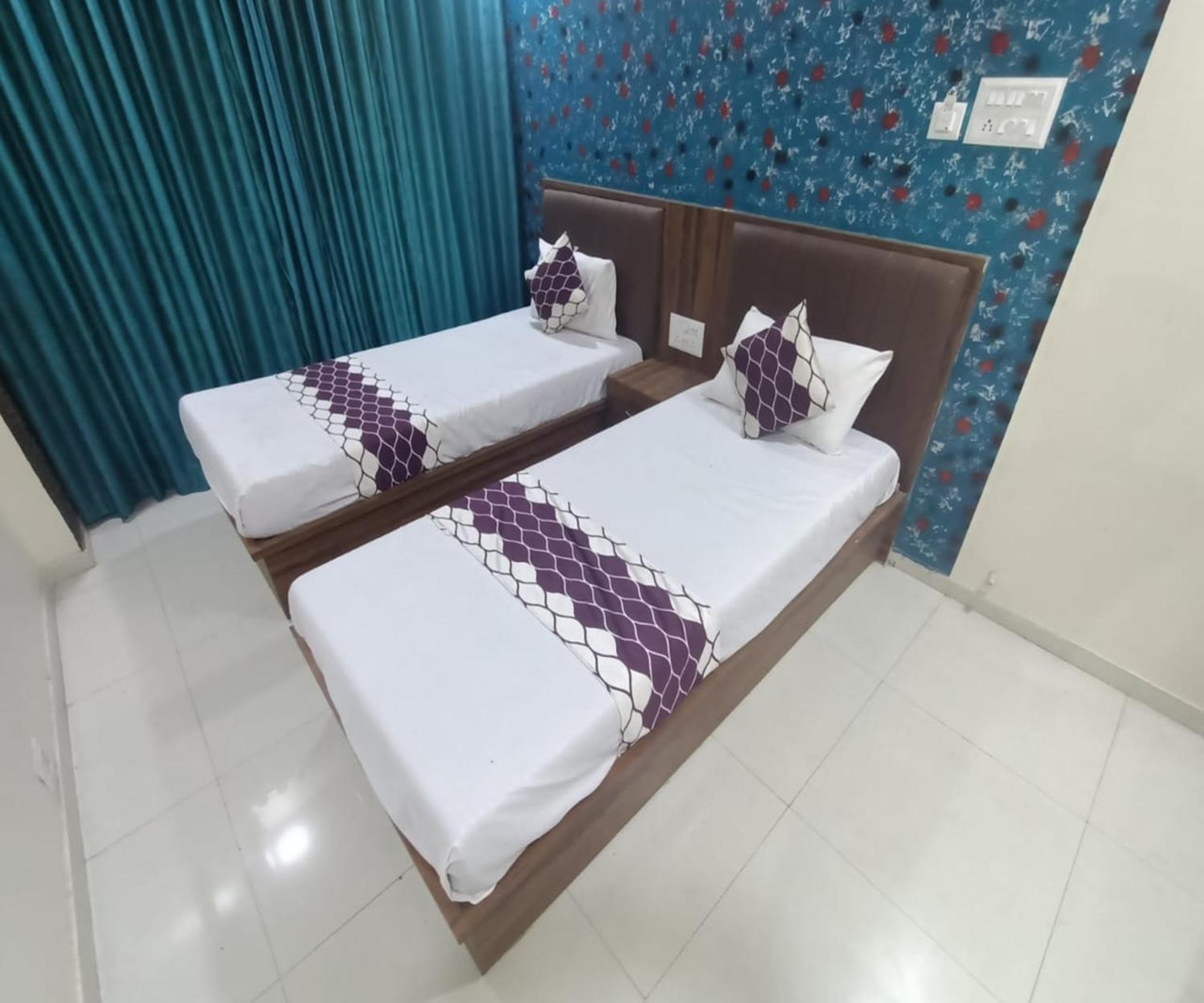 Hotel Om Sai Νάβι Μουμπάι Εξωτερικό φωτογραφία