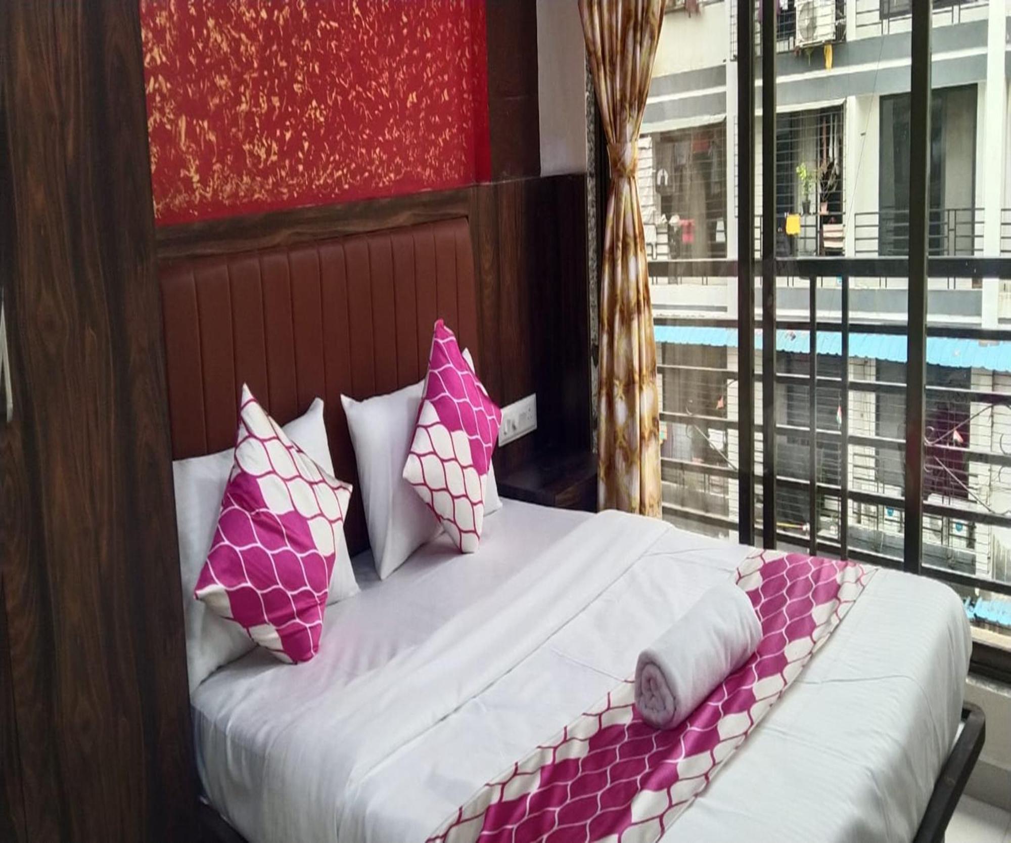 Hotel Om Sai Νάβι Μουμπάι Εξωτερικό φωτογραφία